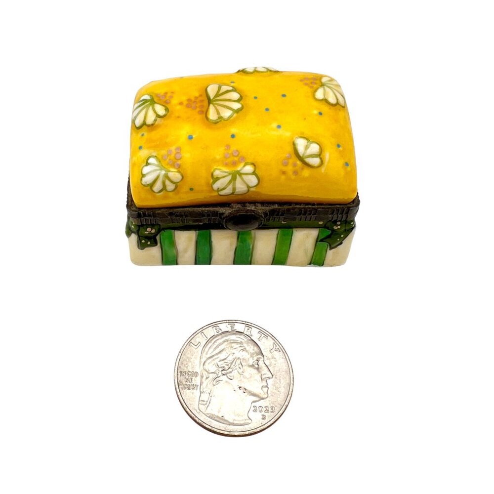 Hand-Painted Ceramic Trinket Box Yellow Floral Lid & Green Striped Dotted Base - Picture 5 of 8